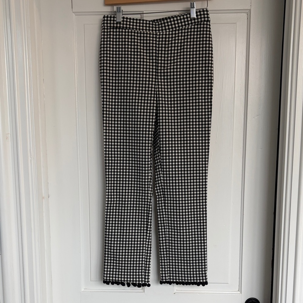 Roz & Ali Black and White Gingham Pants with Pom Pom detail Women’s Size 2